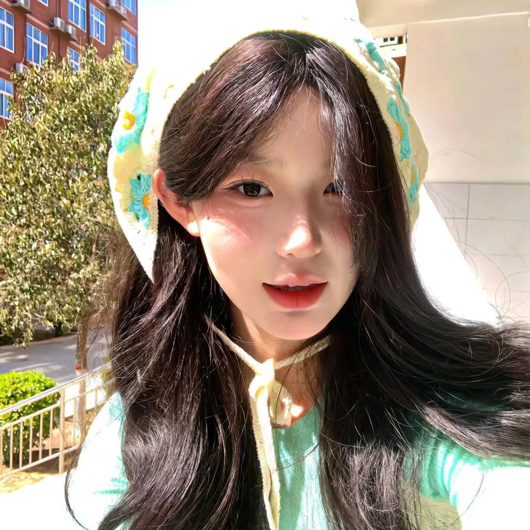 少年与英雄海报